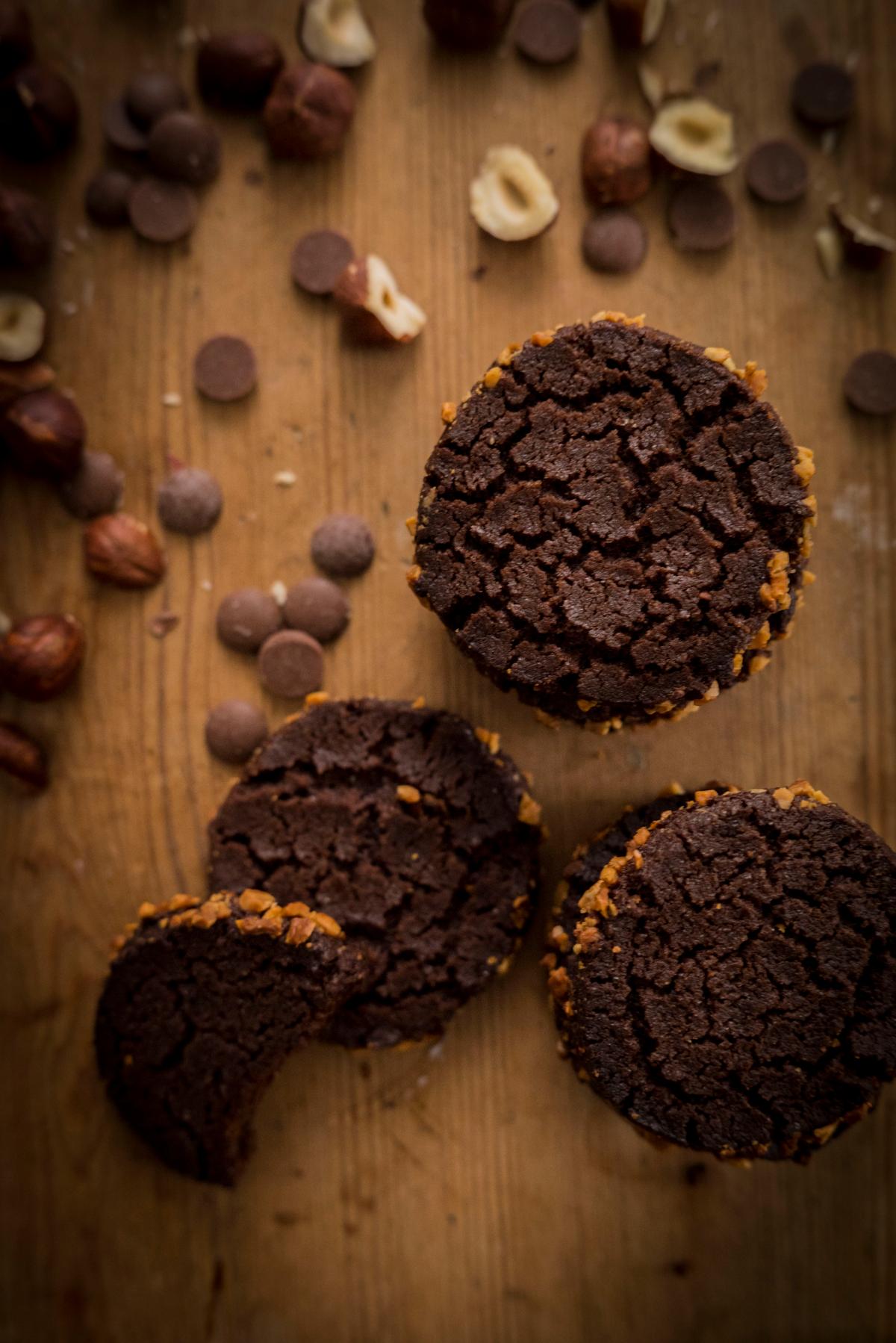 Chokladkolakakor med hasselnötter